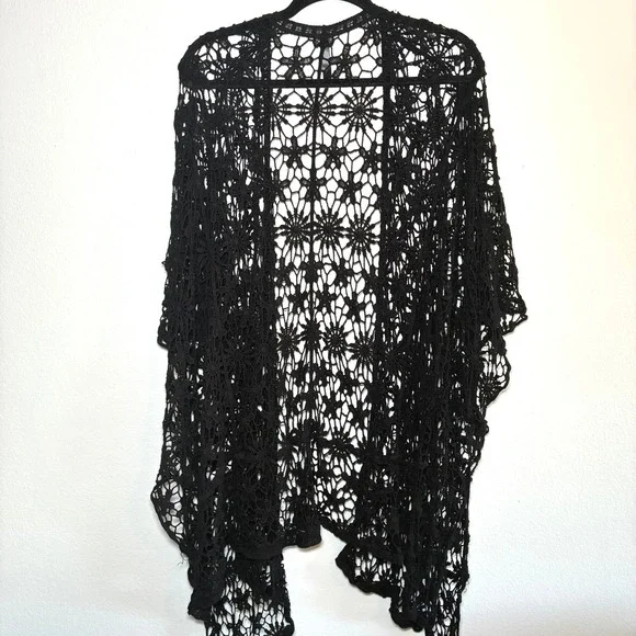Torrid Crochet Kimono Wrap Beach Coverup Shawl Lace Boho Summer Goth Festival OS - Picture 1 of 6